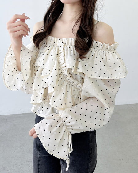 INGNI(イング) クロスフリルオフショルブラウス オフ/ドット