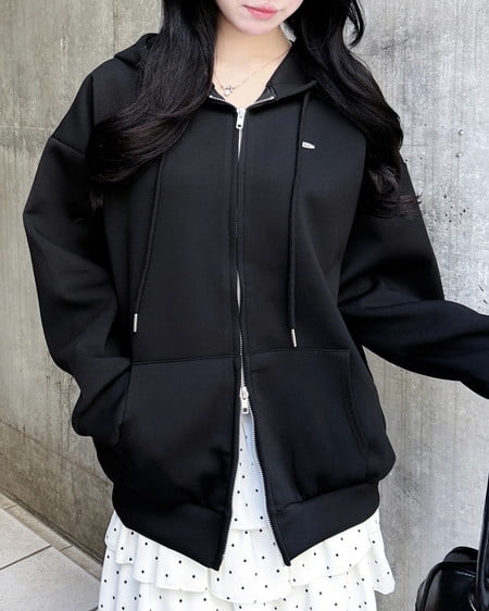 INGNI（イング） 胸プレート付ダンボールダブルジップパーカー ｸﾛ