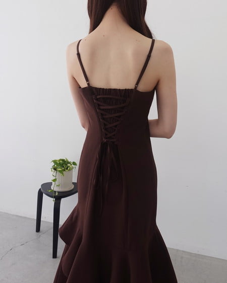 INGNI（イング） バックレースアップアシメスリットキャミワンピース ﾀﾞｰｸﾌﾞﾗｳﾝ