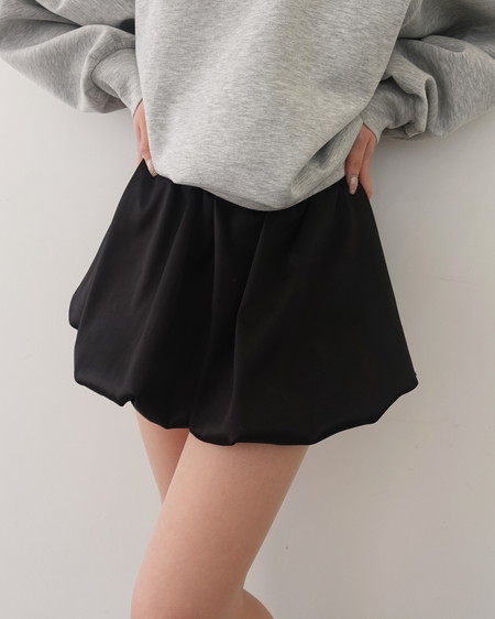 【INGNI SOELA】新作 サテンバルーンスカパン