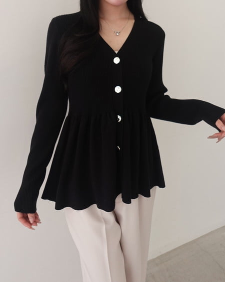 INGNI（イング） 金ボタンペプラムニットカーディガン ｸﾛ