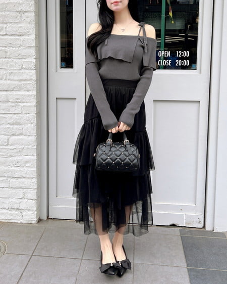 INGNI（イング） パールビジュー付きリボンパンプス ｸﾛ