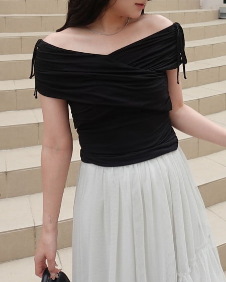 INGNI（イング） ギャザークロスオフショルトップス ｸﾛ