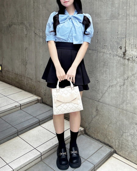 INGNI（イング） 胸刺繍ボウタイ半袖ブラウス ｻｯｸｽ