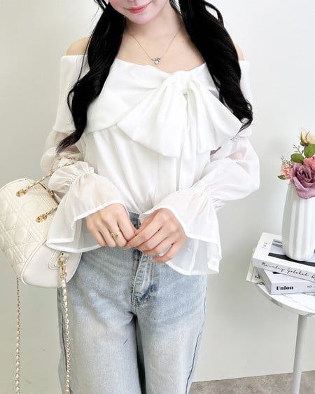 INGNI（イング） シアーオフショルリボンブラウス ｵﾌﾎﾜｲﾄ