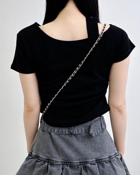 INGNI（イング） 肩ベルトロゴTシャツ ｸﾛ