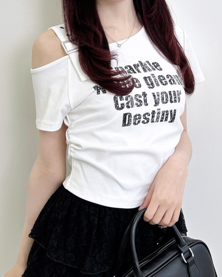 肩ベルトロゴTシャツ