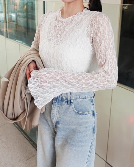 INGNI（イング） ハイネックレーストップス ｵﾌﾎﾜｲﾄ