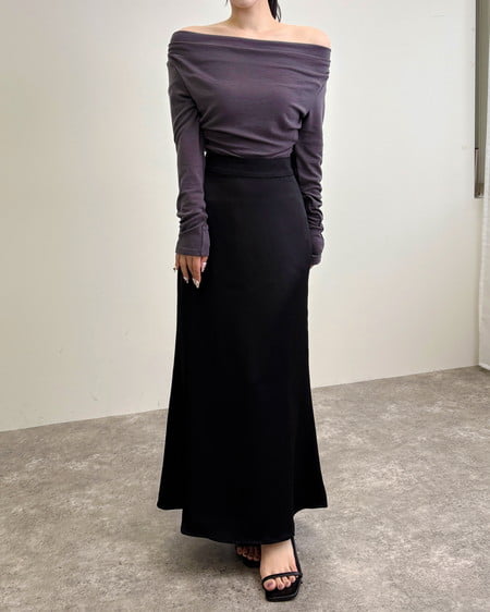 INGNI（イング） サテンマーメイドスカート ｸﾛ