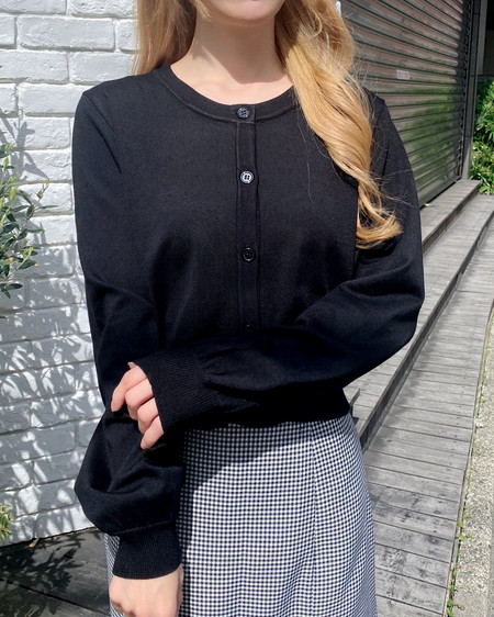 【4／1 2時までの限定価格】【WEB限定】プレート付ニットカーディガン