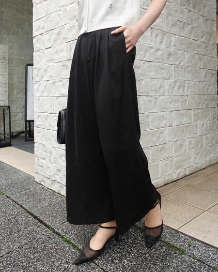 INGNI（イング） 2タックトロミイージーワイドパンツ ｸﾛ