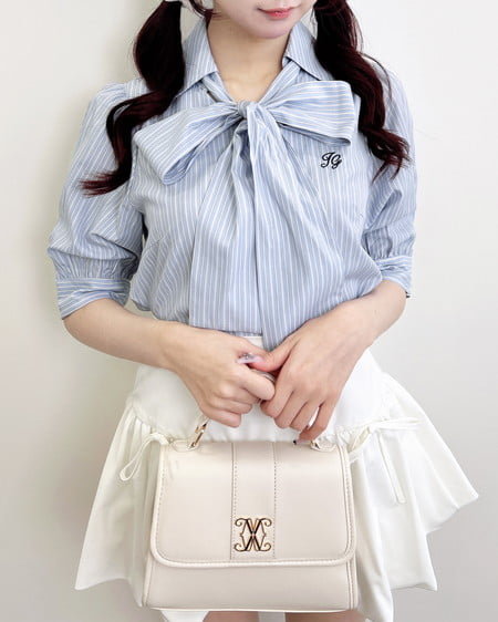 INGNI（イング） 胸刺繍ボウタイ半袖ブラウス ﾌﾞﾙｰ/ｽﾄﾗｲﾌﾟ