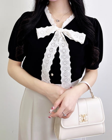 INGNI（イング） レースボウタイ半袖ニット ｸﾛ