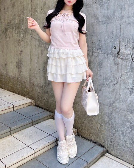 INGNI（イング） リボン付レース出しラインストーンロゴトップス ﾗｲﾄﾋﾟﾝｸ