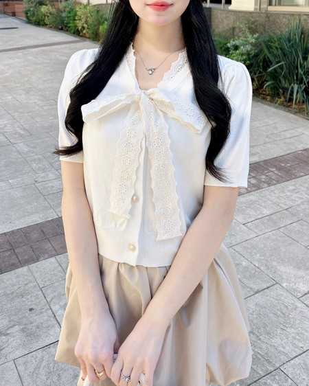 INGNI（イング） レースボウタイ半袖ニット ｱｲﾎﾞﾘｰ