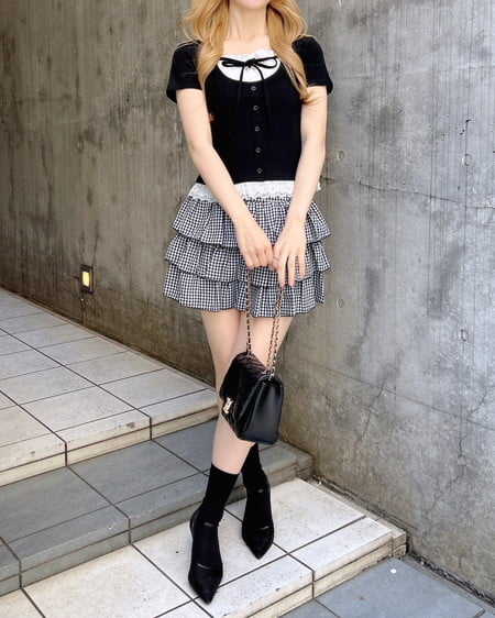 INGNI（イング） レースレイヤード風リボン付きリブトップス ｸﾛ