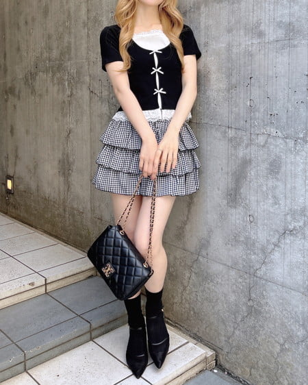 INGNI（イング） レイヤード前リボンリブトップス ｸﾛ