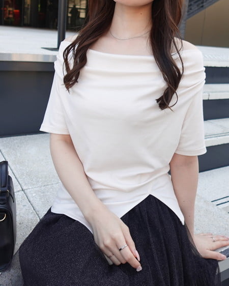 INGNI（イング） アシメドレープ半袖トップス ｱｲﾎﾞﾘｰ