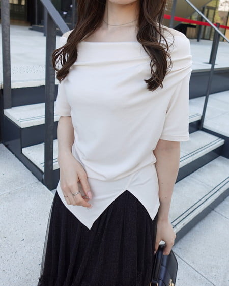 INGNI（イング） アシメドレープ半袖トップス ｱｲﾎﾞﾘｰ