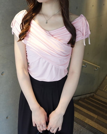 【INGNI SOELA】【期間限定価格】ギャザークロスオフショルトップス