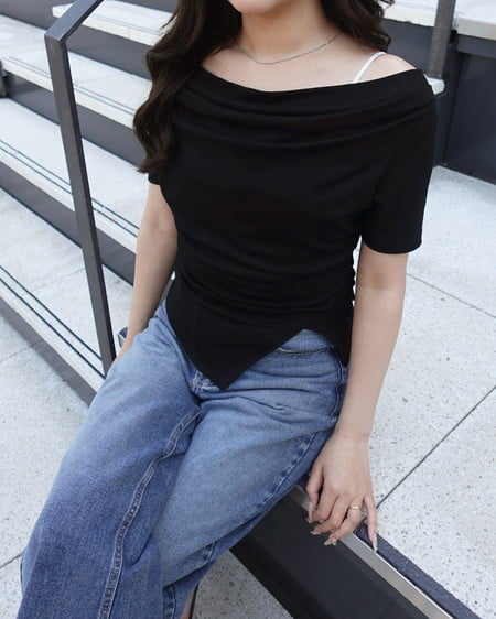 INGNI（イング） アシメドレープ半袖トップス ｸﾛ