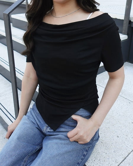 INGNI（イング） アシメドレープ半袖トップス ｸﾛ