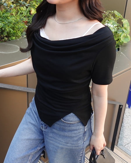 INGNI（イング） アシメドレープ半袖トップス ｸﾛ