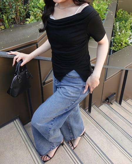 INGNI（イング） アシメドレープ半袖トップス ｸﾛ