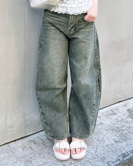 【4／15 2時までの限定価格】【S～Mサイズ】デニムカーブパンツ