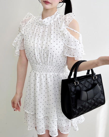 INGNI（イング） 2Wayリボン肩あきフリルミニワンピース ｵﾌ/ﾄﾞｯﾄ