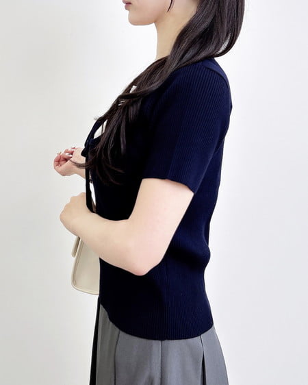 INGNI（イング） フロントレースドッキング半袖ニット ｺﾝ/ｵﾌﾎﾜｲﾄ