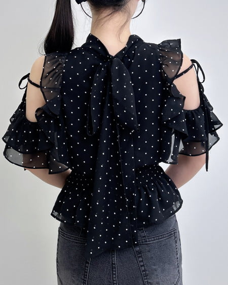 INGNI（イング） アソート2Wayリボン肩あきフリルブラウス ｸﾛ/ﾄﾞｯﾄ