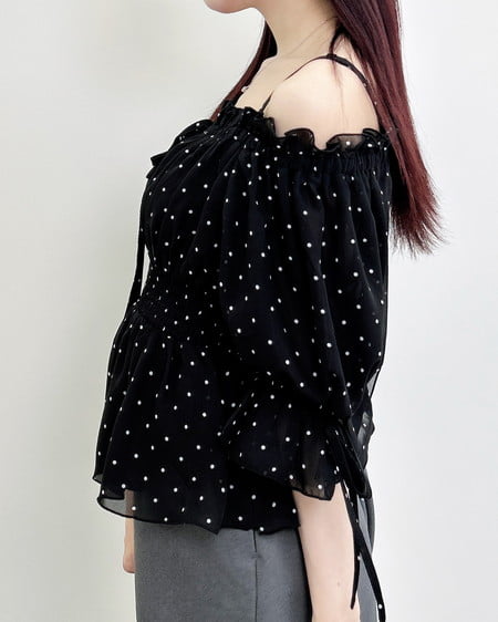 INGNI（イング） チュールオフショル半袖ブラウス ｸﾛ/ﾄﾞｯﾄ