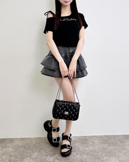 INGNI（イング） ワンショル肩リボンロゴリブトップス ｸﾛ