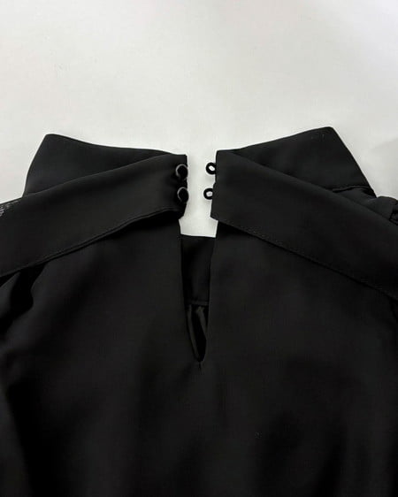 INGNI（イング） 2Wayリボン肩あきフリルブラウス ｸﾛ