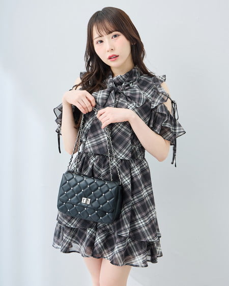 INGNI（イング） ビジュー付きキルティングショルダーバッグ ｸﾛ