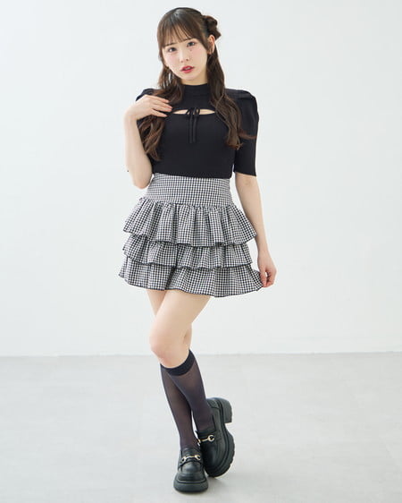 INGNI（イング） アソート柄フリルスカパン ｸﾛ/ｷﾞﾝｶﾞﾑ