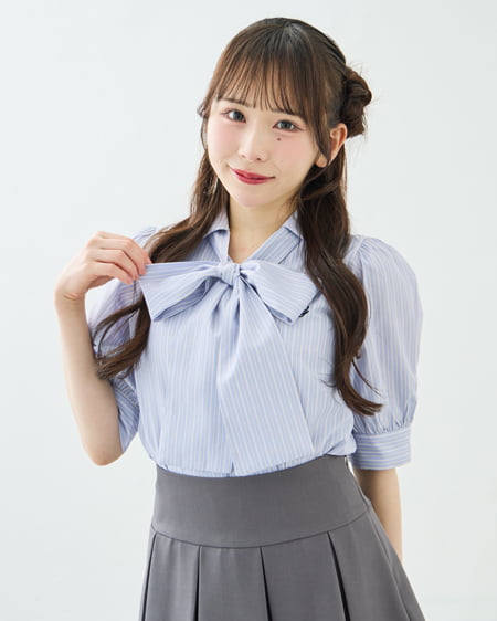 【WEB限定カラーあり】胸刺繍ボウタイ半袖ブラウス