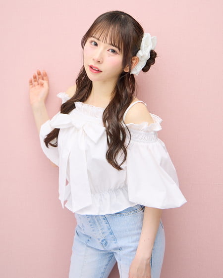 INGNI（イング） リボンオフショルバルーンスリーブブラウス ｵﾌﾎﾜｲﾄ