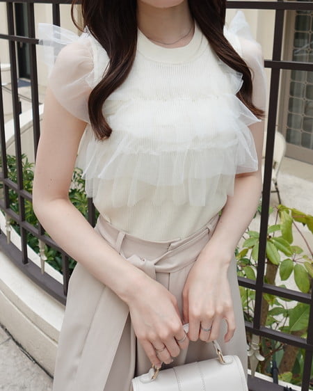 INGNI（イング） マルチWayノースリフリルニット ｵﾌﾎﾜｲﾄ