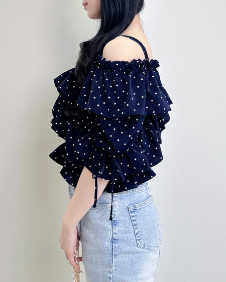 INGNI（イング） クロスフリルオフショル半袖ブラウス ｺﾝ/ﾄﾞｯﾄ