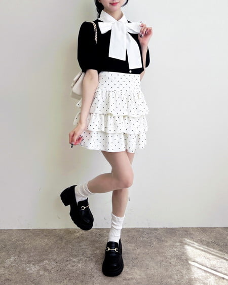 INGNI（イング） ボウタイドッキング半袖ニット ｸﾛ/ｵﾌﾎﾜｲﾄ