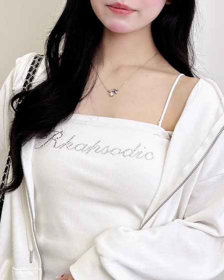 ラインストーンロゴサイドギャザーベアリブキャミ