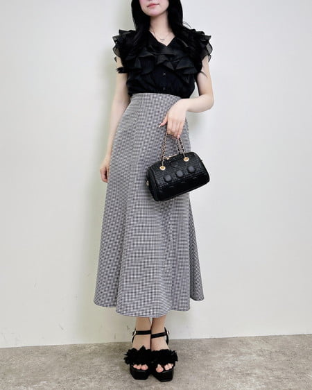 INGNI（イング） フリルシアーノースリーブブラウス ｸﾛ