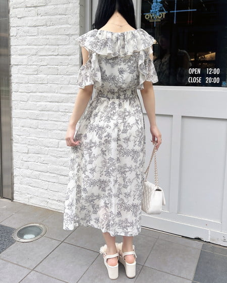 INGNI（イング） 肩あき花柄フリルワンピース ｵﾌﾎﾜｲﾄ