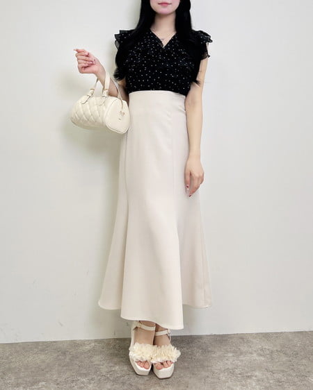 INGNI（イング） フリルシアーノースリーブブラウス ｸﾛ/ﾄﾞｯﾄ