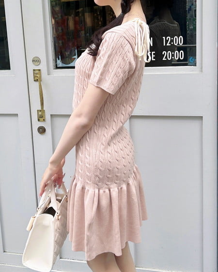 INGNI（イング） 配色ケーブル半袖ニットワンピース ﾋﾟﾝｸﾍﾞｰｼﾞｭ/ｵﾌﾎﾜｲﾄ