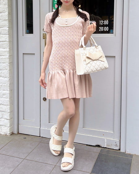 INGNI（イング） 配色ケーブル半袖ニットワンピース ﾋﾟﾝｸﾍﾞｰｼﾞｭ/ｵﾌﾎﾜｲﾄ