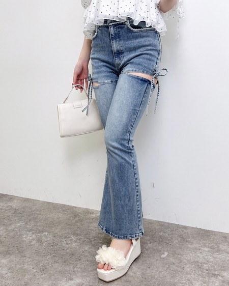 INGNI（イング） サイドリボンフレアデニムパンツ ﾃﾞﾆﾑ/ﾌﾞﾙｰ