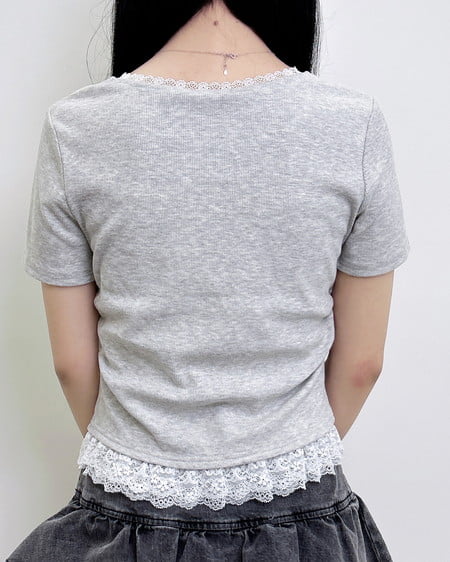INGNI(イング) ヘンリーネックレース付プレートロゴ半袖リブトップス グレー